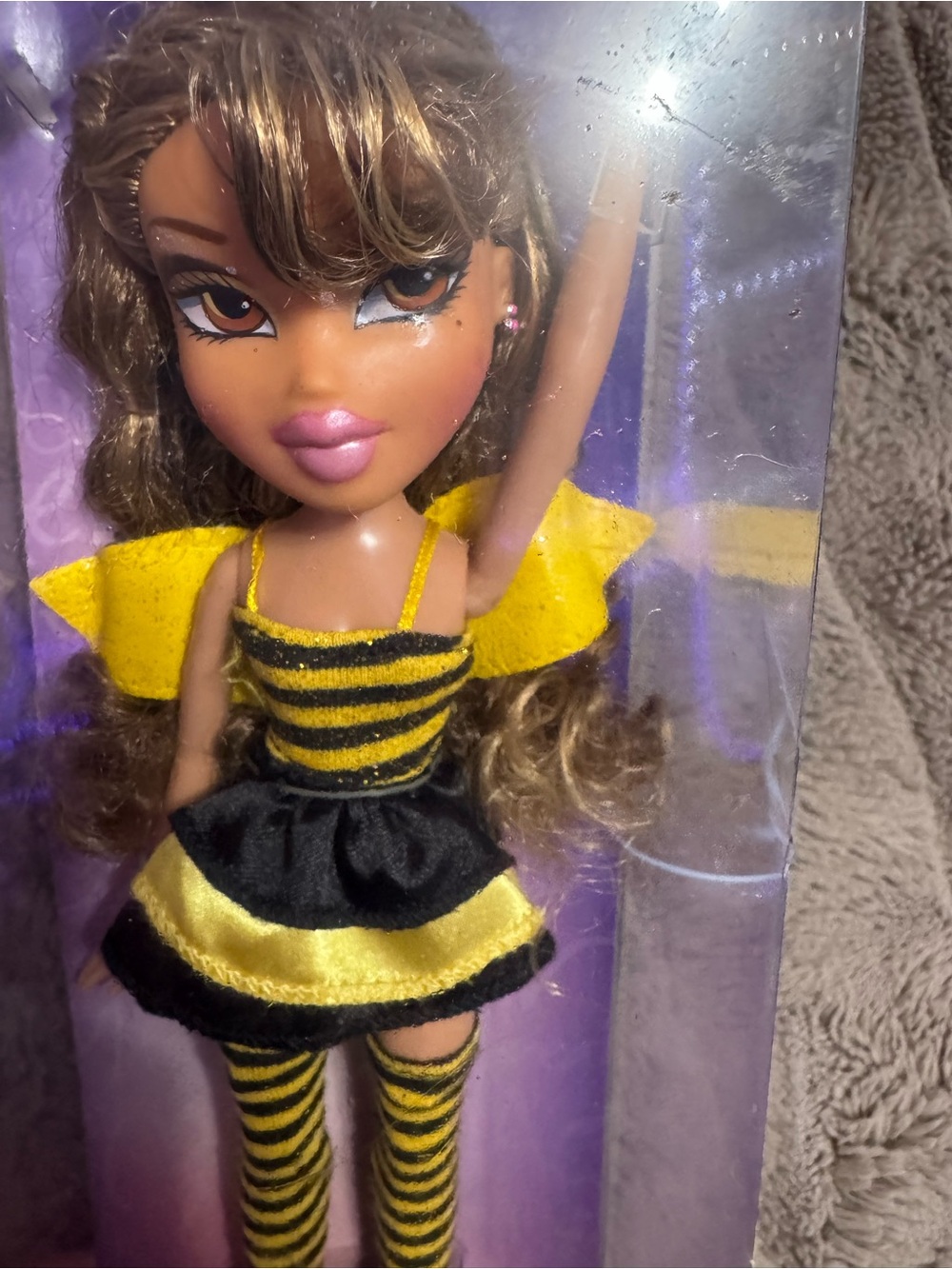 Bratz Yasmin Fashion Doll in Yellow and Black Outfit